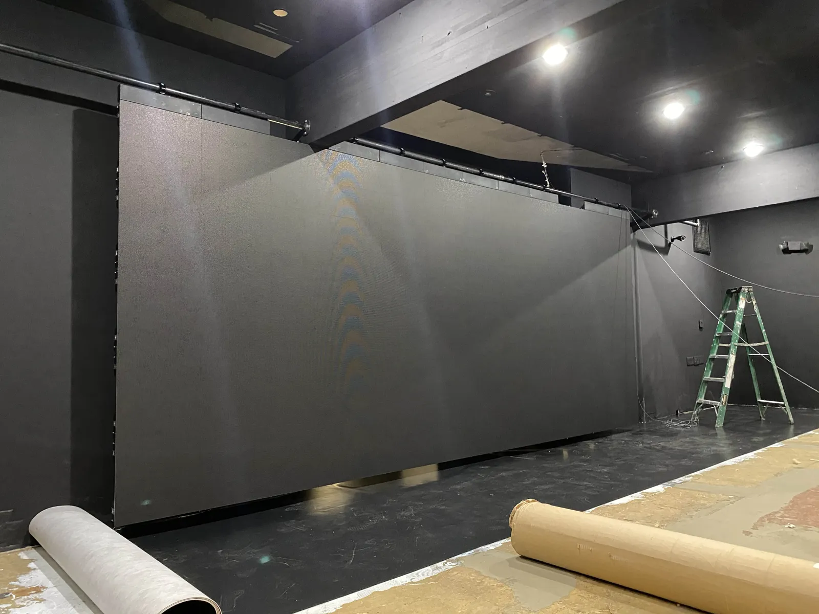 Church LEDs video wall installation