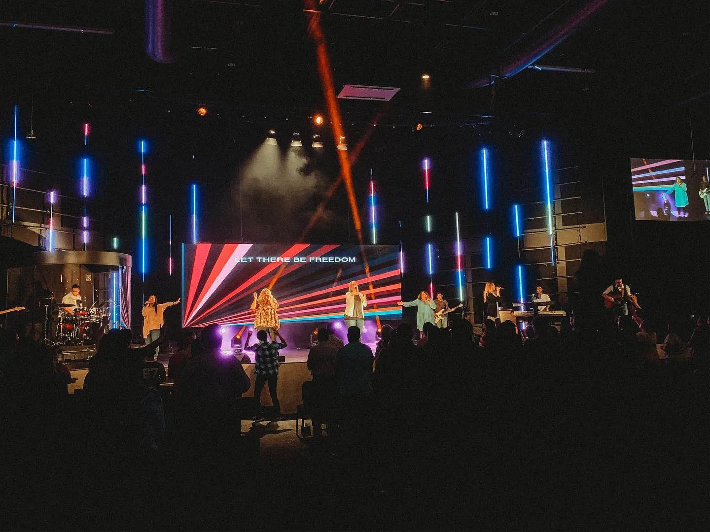 Church LEDs video wall installation