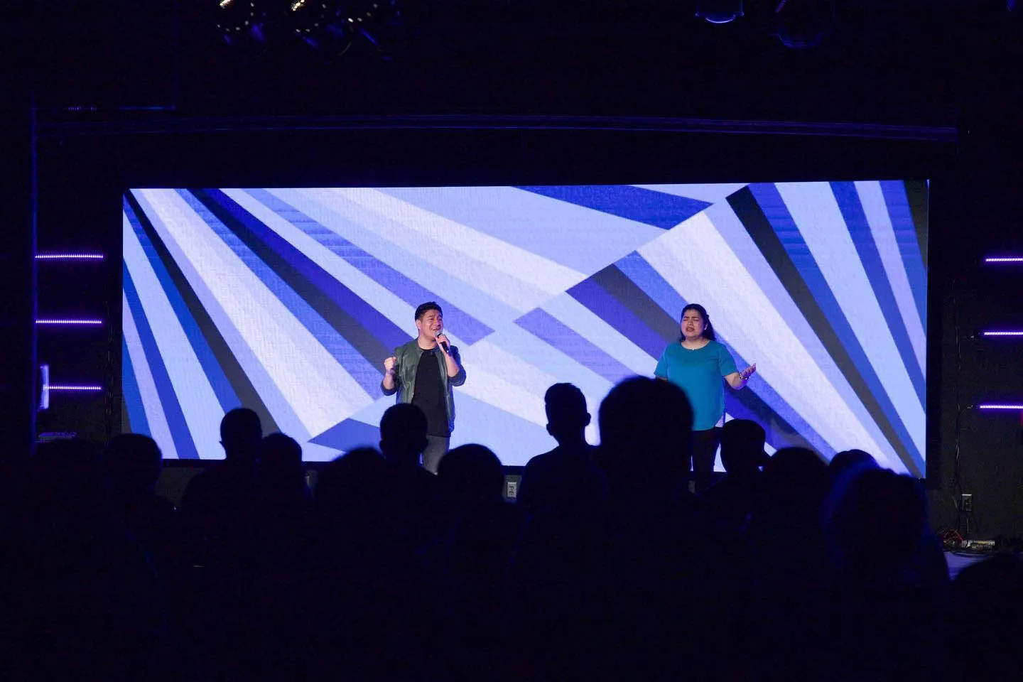 Church LEDs video wall installation