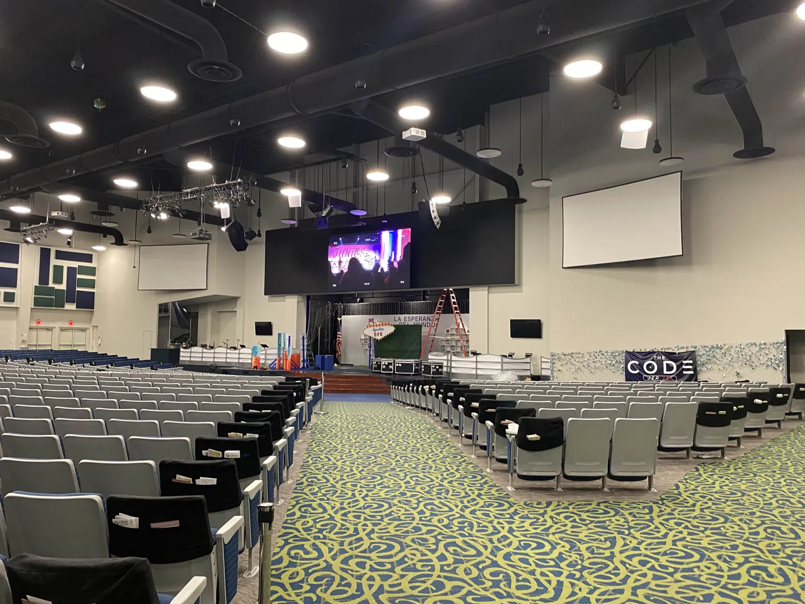 Church LEDs video wall installation