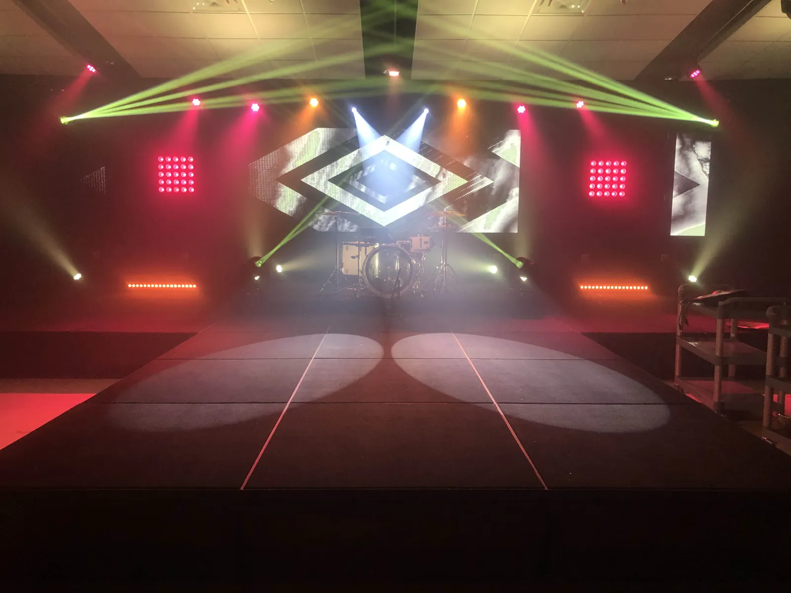 Church LEDs video wall installation