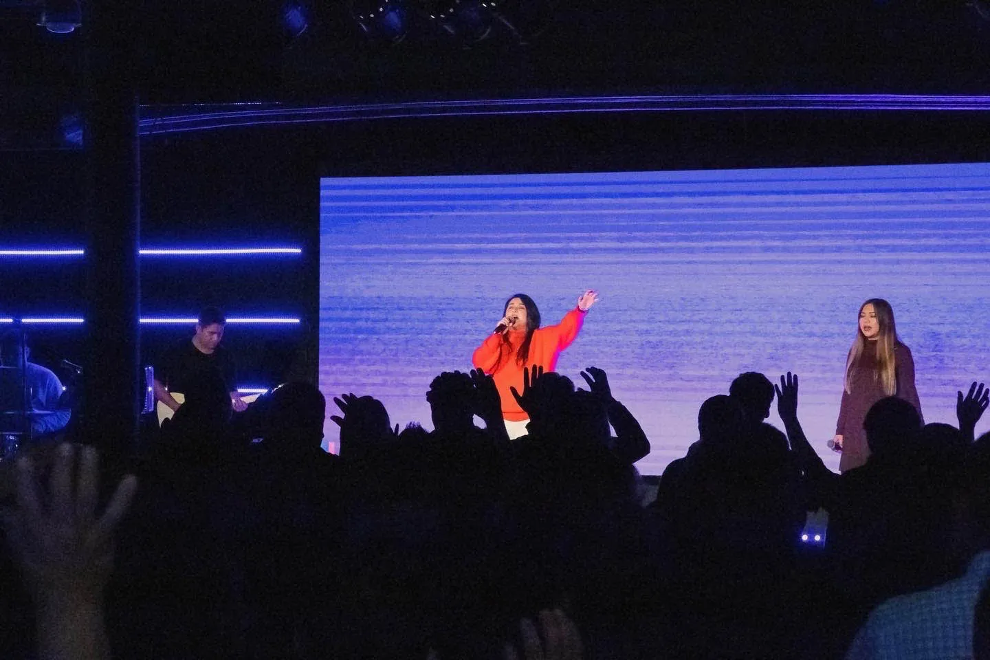 Church LEDs video wall installation
