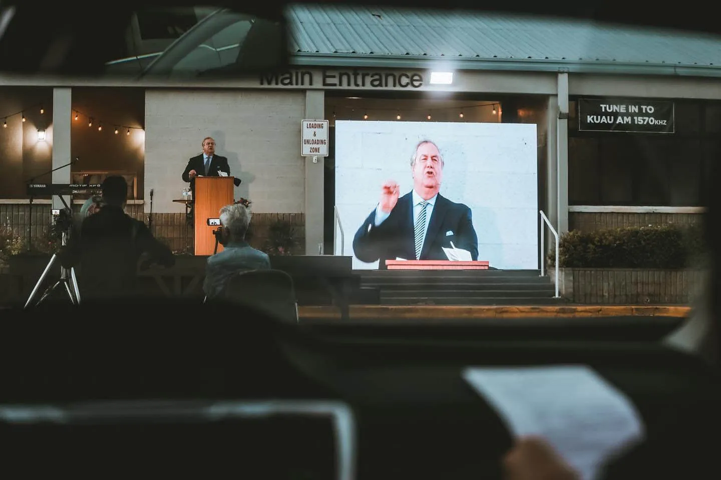 Church LEDs video wall installation