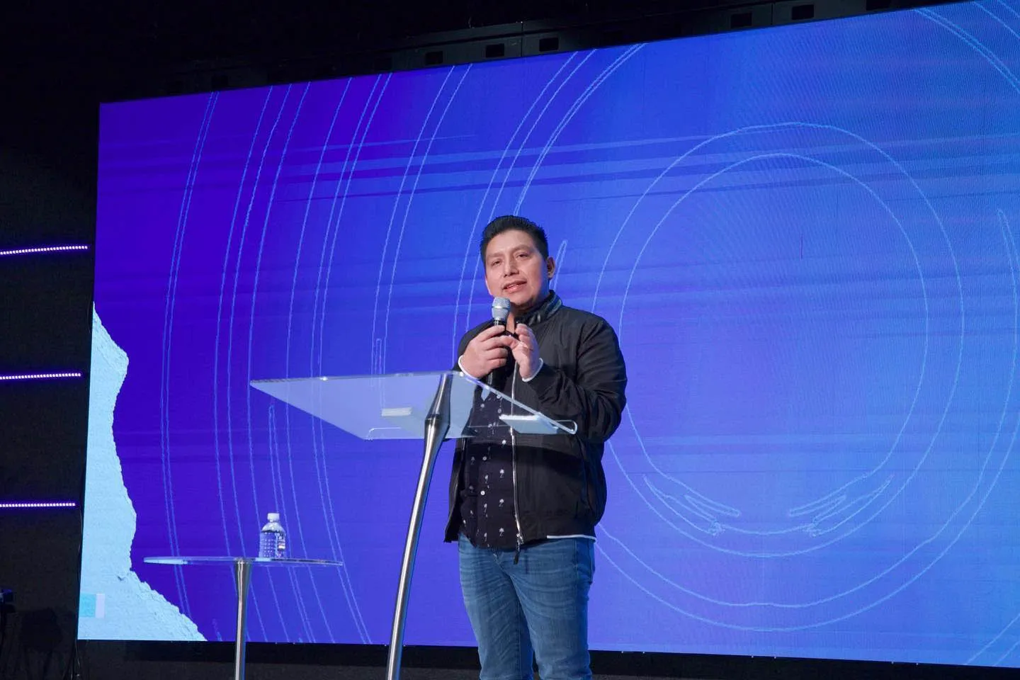 Church LEDs video wall installation
