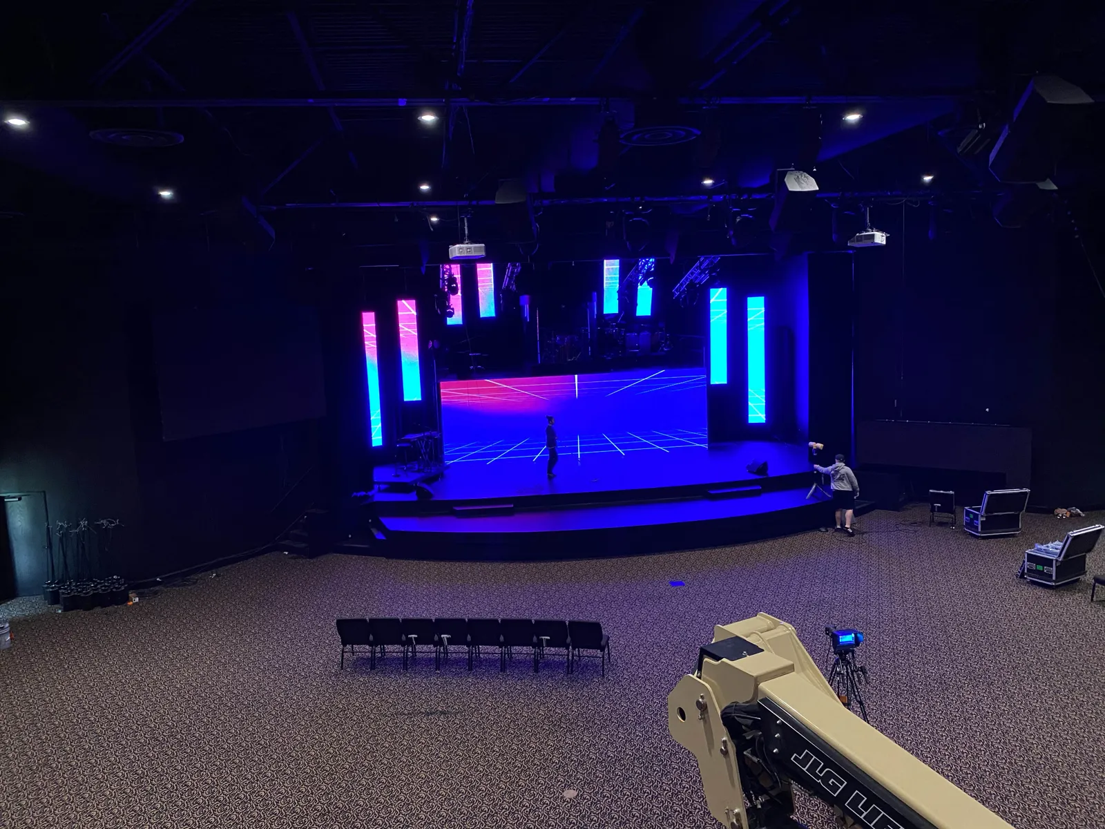 Church LEDs video wall installation